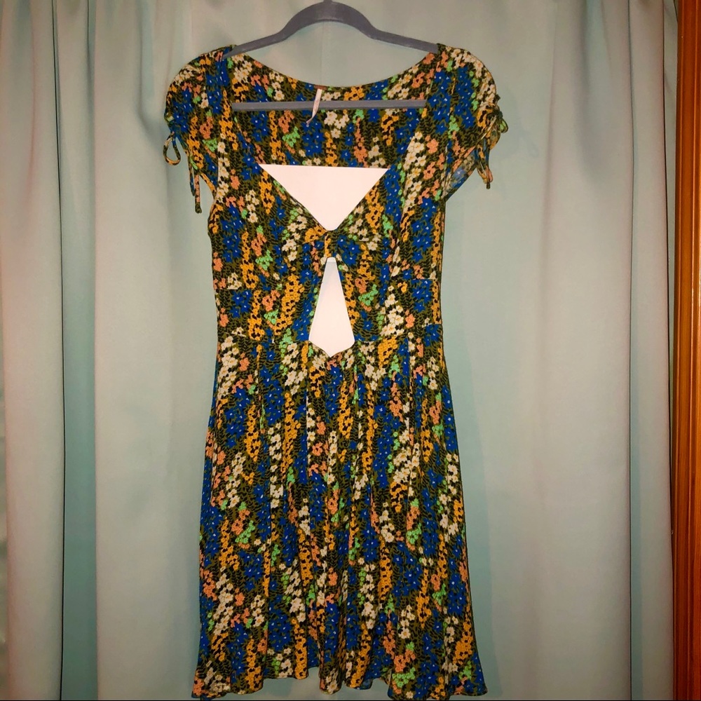 ~ Free People ~ keyhole floral sundress 👗🌸🌺🌼